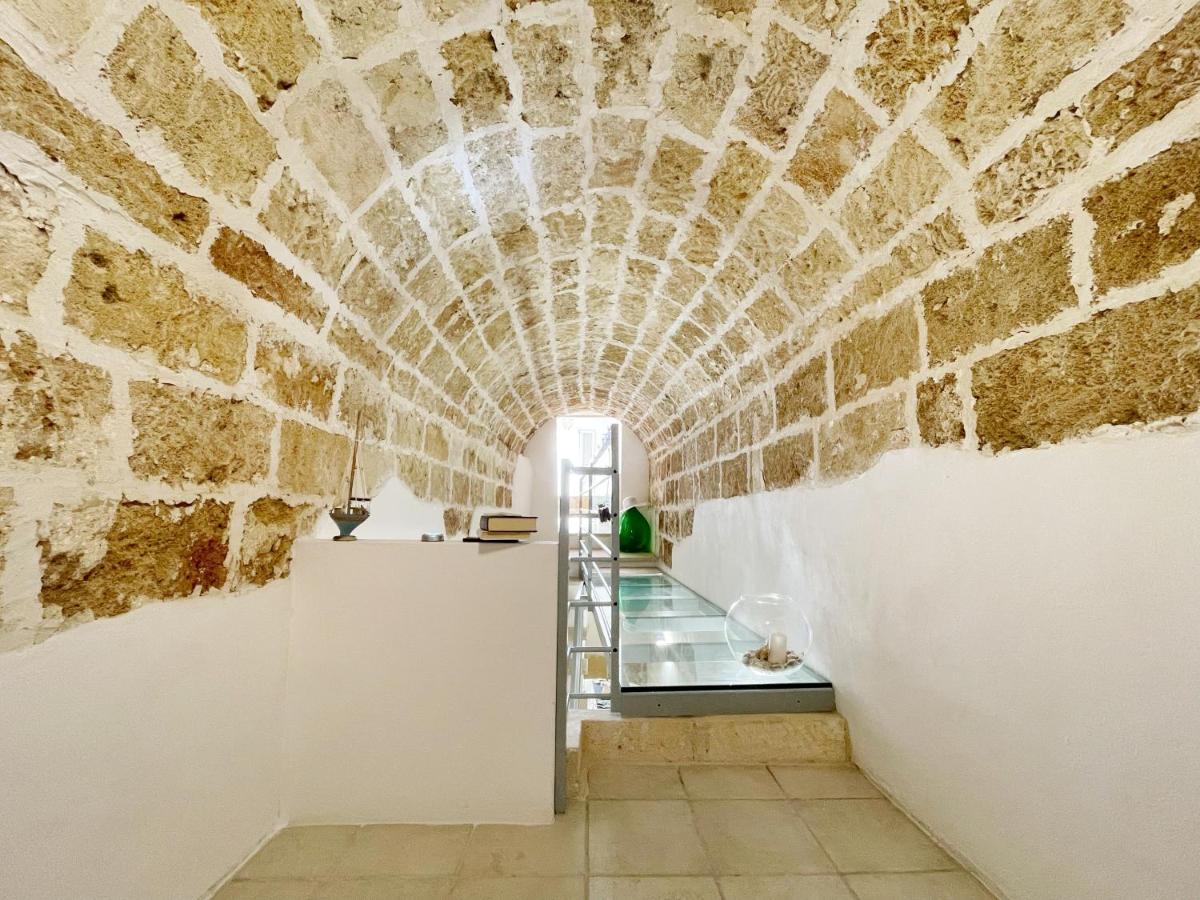 Mediterraneo House- Casa Nel Centro Storico Матино Экстерьер фото