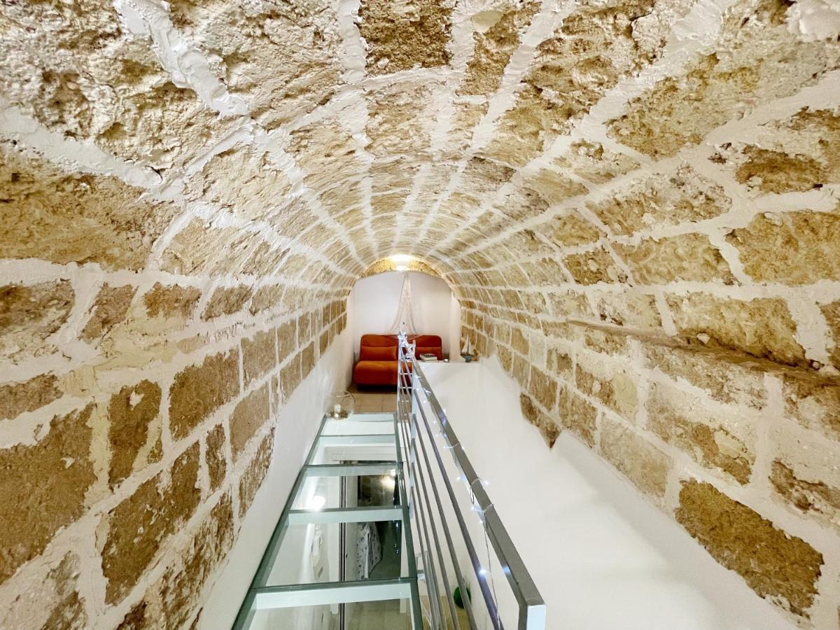 Mediterraneo House- Casa Nel Centro Storico Матино Экстерьер фото