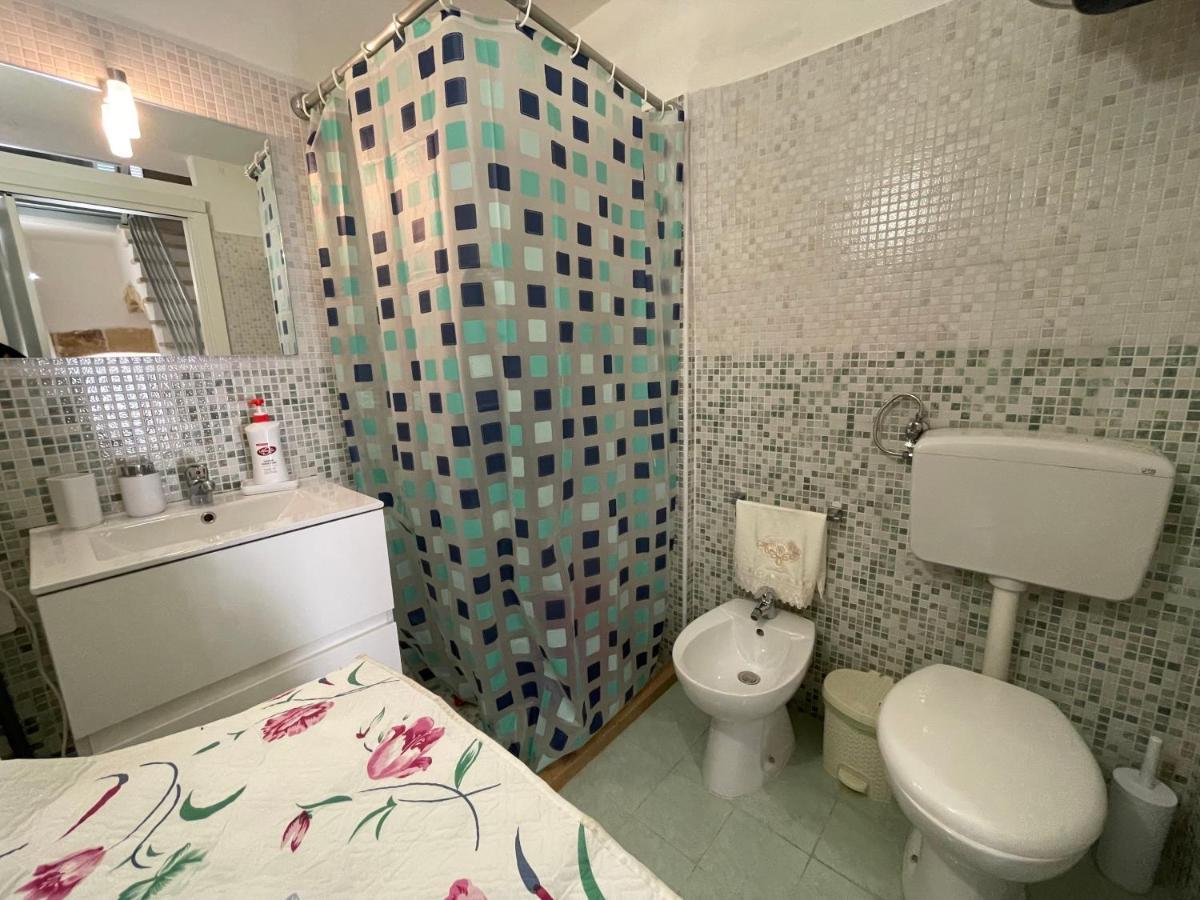 Mediterraneo House- Casa Nel Centro Storico Матино Экстерьер фото