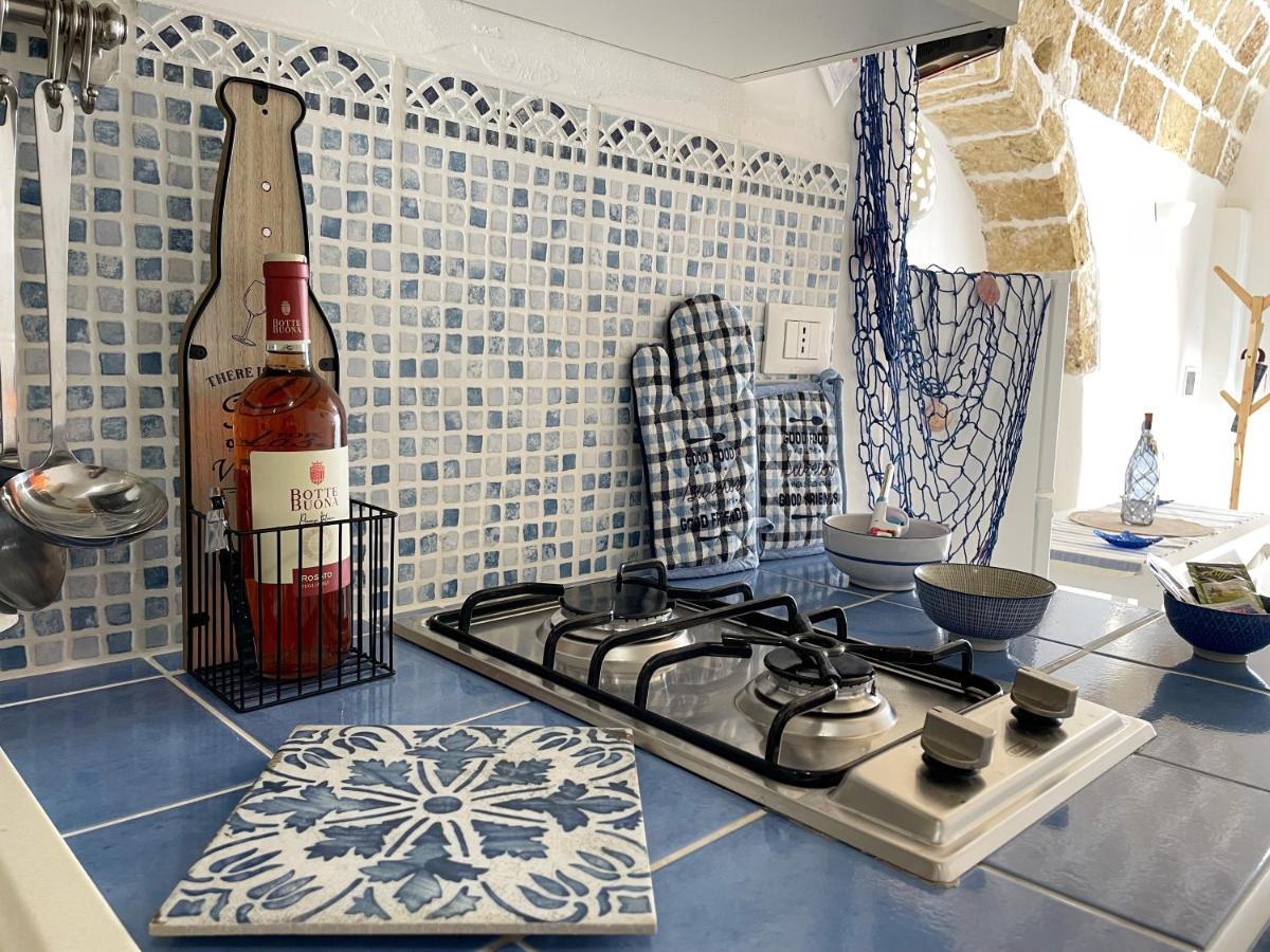 Mediterraneo House- Casa Nel Centro Storico Матино Экстерьер фото
