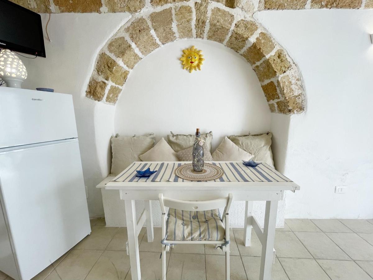 Mediterraneo House- Casa Nel Centro Storico Матино Экстерьер фото
