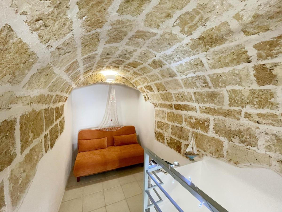 Mediterraneo House- Casa Nel Centro Storico Матино Экстерьер фото