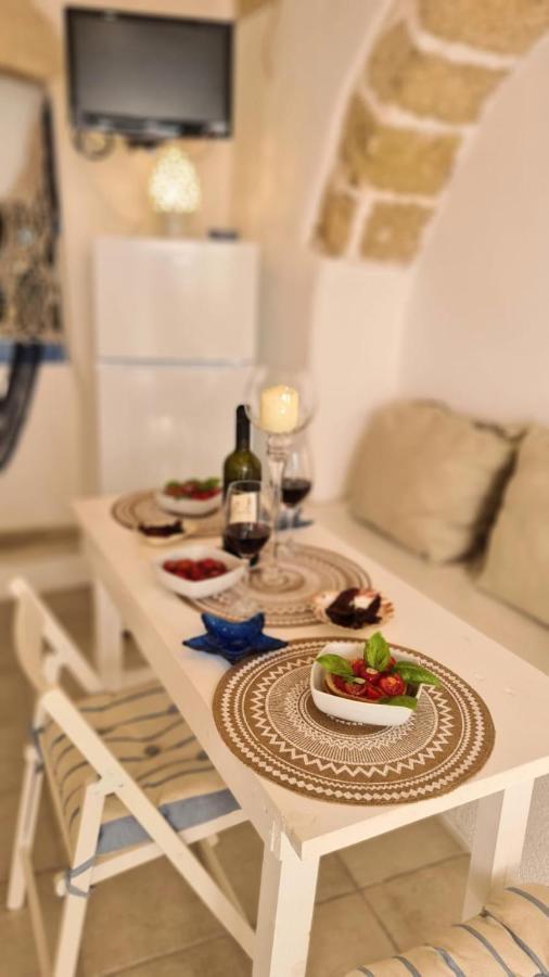 Mediterraneo House- Casa Nel Centro Storico Матино Экстерьер фото